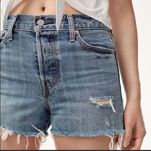 Levi wedgie Jean shorts